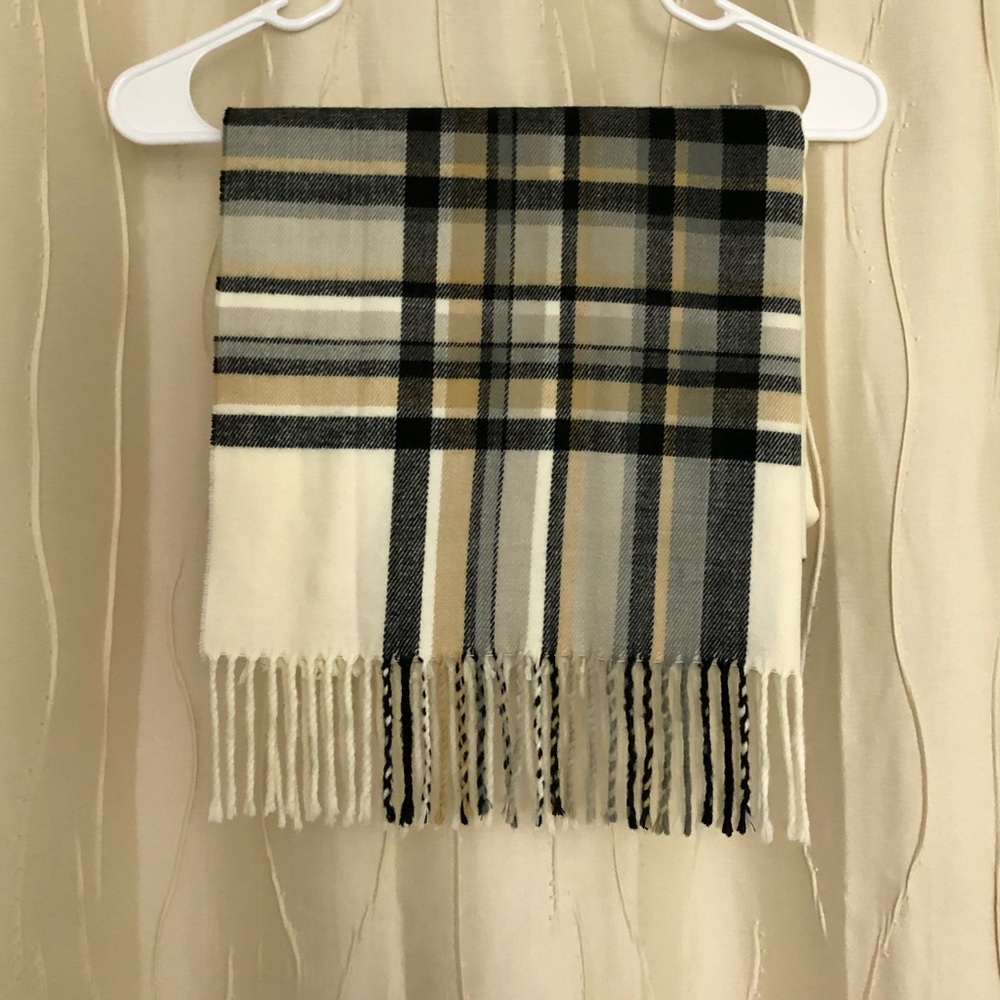 Gap Scarves